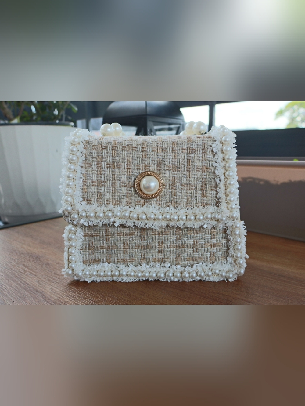 Elegant Pearl-Trim Beige Tweed Bag